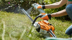 HEDGE TRIMMERS