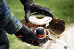 TRIMMERS, BRUSHCUTTERS AND CLEARING SAWS