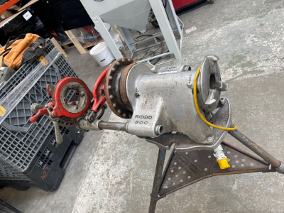 Ridgid 300 Pipe Threader 110v 1/8''-2'' Ex Fleet